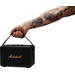 Marshall Kilburn II BT Black & Brass product in gebruik