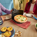 Philips Airfryer Pizza- en Grillplaat HD9963/00 product in gebruik