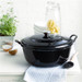 Le Creuset Faitout Braadpan 28 cm Ebbenzwart product in gebruik