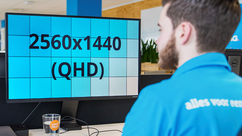 De resolutie van een monitor uitgedrukt in QHD en het aantal pixels