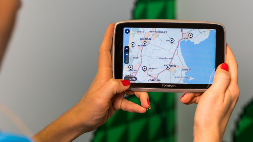 How do you connect TomTom MyDrive to your smartphone? - Coolblue ...