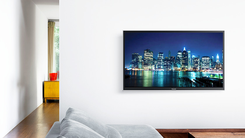 Compare a plasma TV to an OLED TV - Coolblue - anything for a smile