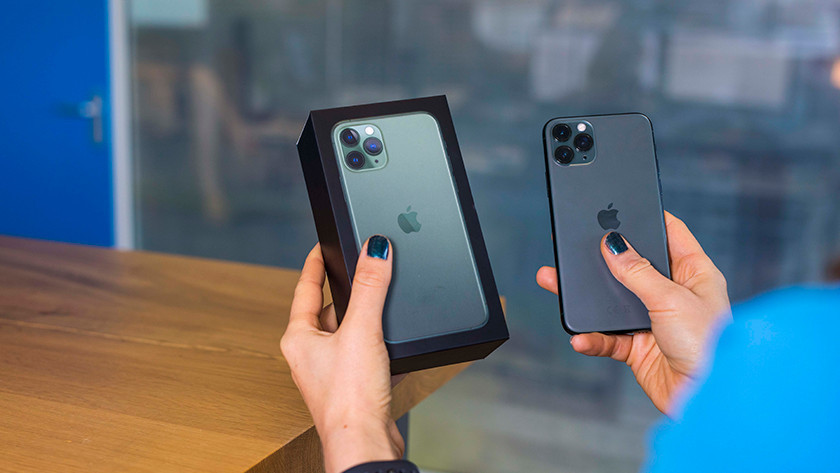 iPhone 11 Pro Midnight Green