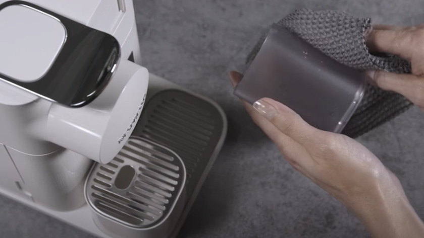 What do you do if your Nespresso Lattissima doesn't froth milk ...