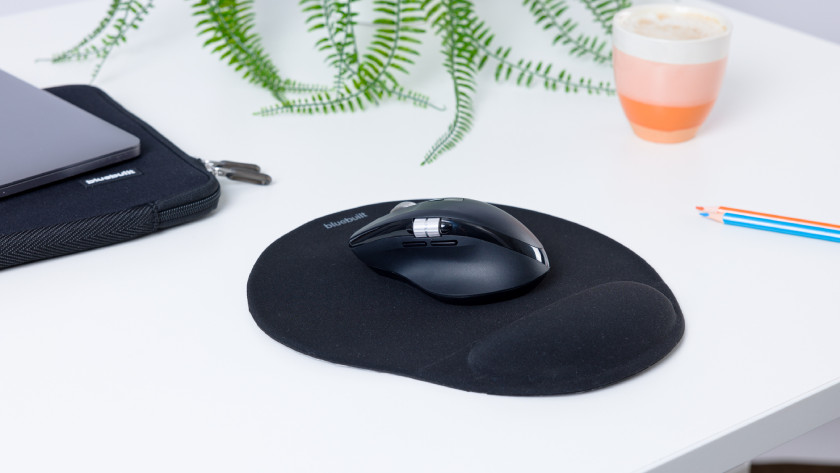 BlueBuilt mouse on ergonomic mouse pad