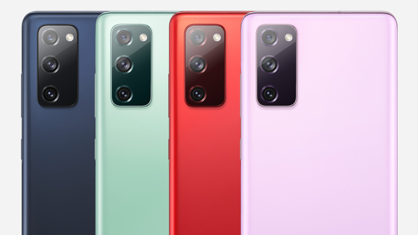 Compare The Samsung Galaxy S To The S Fe Coolblue Anything For A Smile