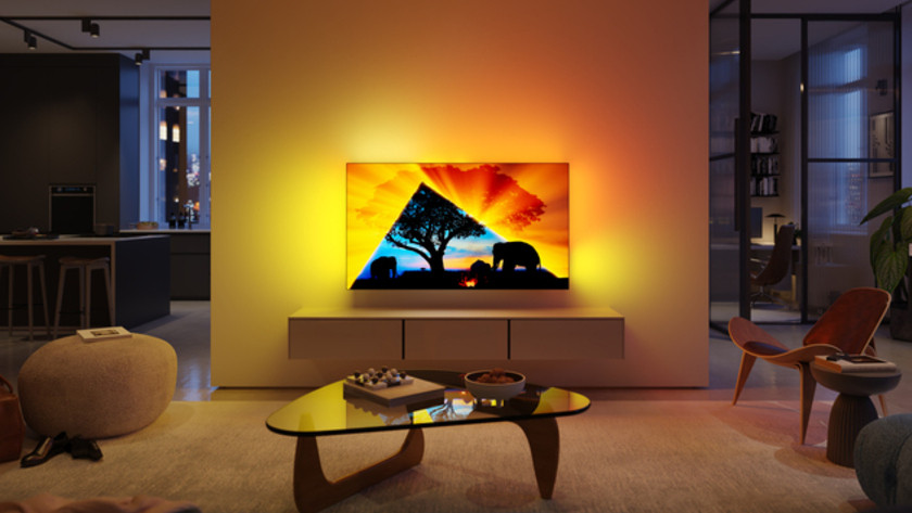 Philips Ambilight TV in de woonkamer