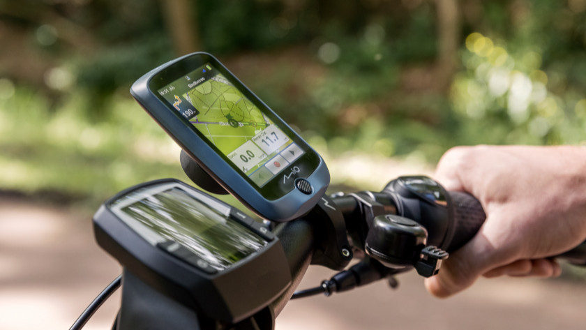 Bike navigation on handlebar