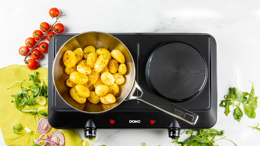 Pan on electric cooktop