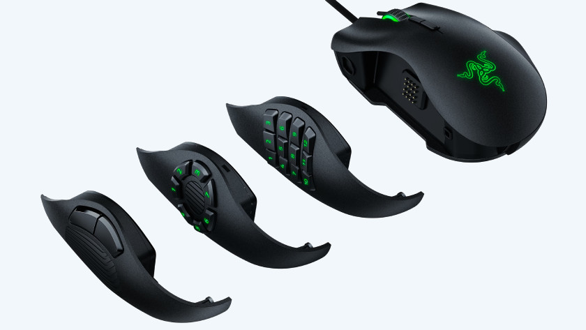 Gaming mouse with side panel