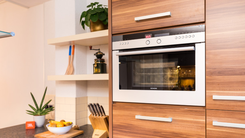 Why does your oven make noise? - Coolblue - anything for a smile