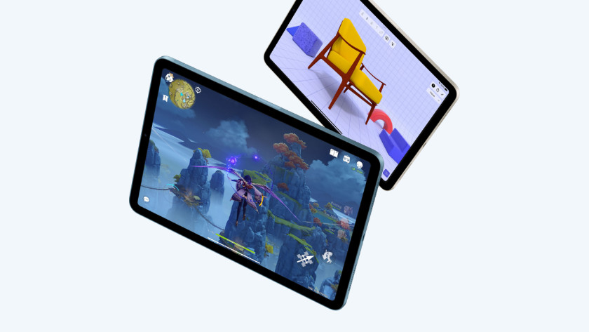 iPad Air 5e generatie 2 kleuren met games erop