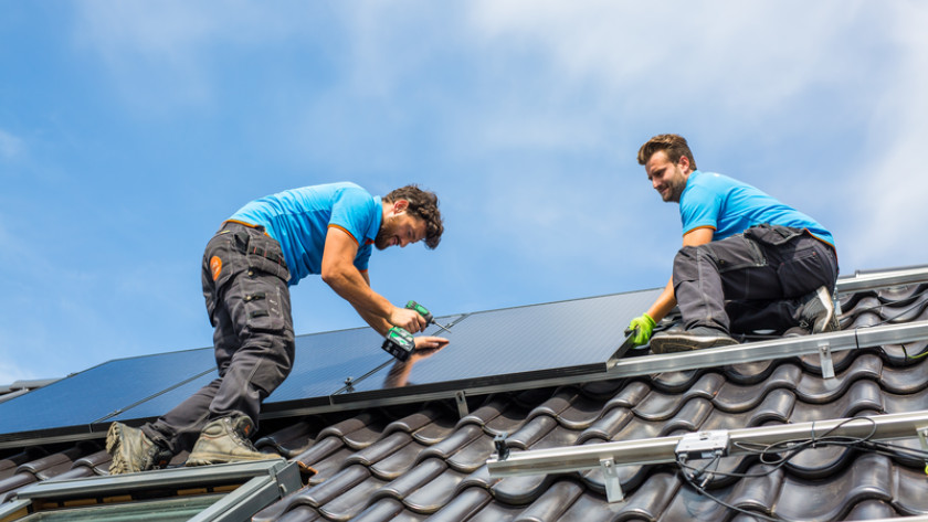 Coolblue installeert zonnepanelen