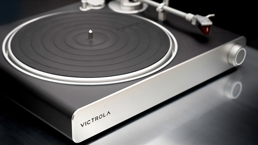 Je speelt 12 en 7 inch platen af op de Victrola Stream Carbon