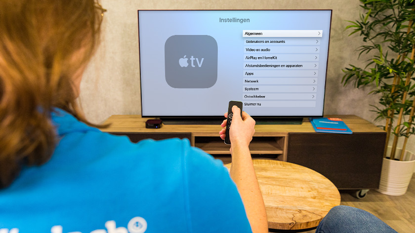 Open de 'Instellingen' op Apple TV en ga naar 'Algemeen'.