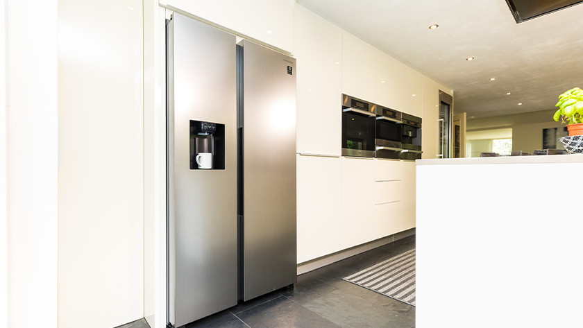 How do I connect the dispenser of my American fridge? - Coolblue ...