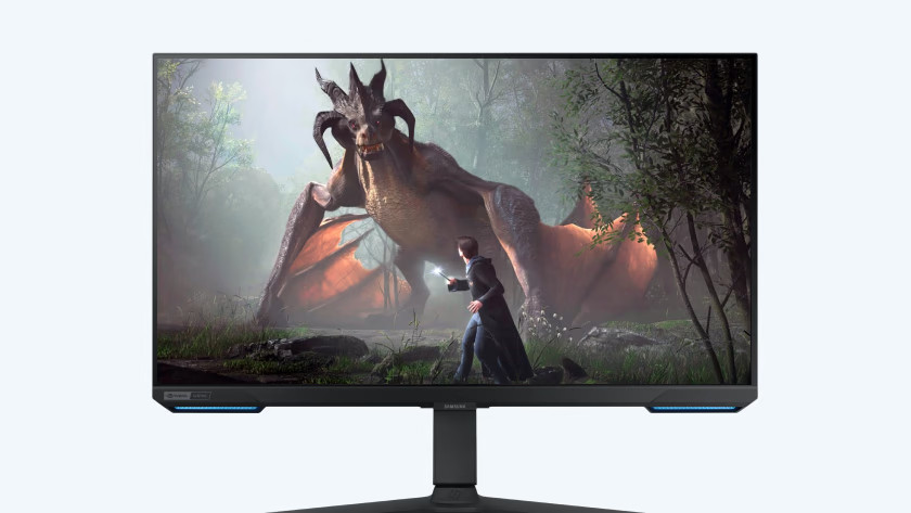 Samsung Odyssey G7 monitor with Hogwarts Legacy