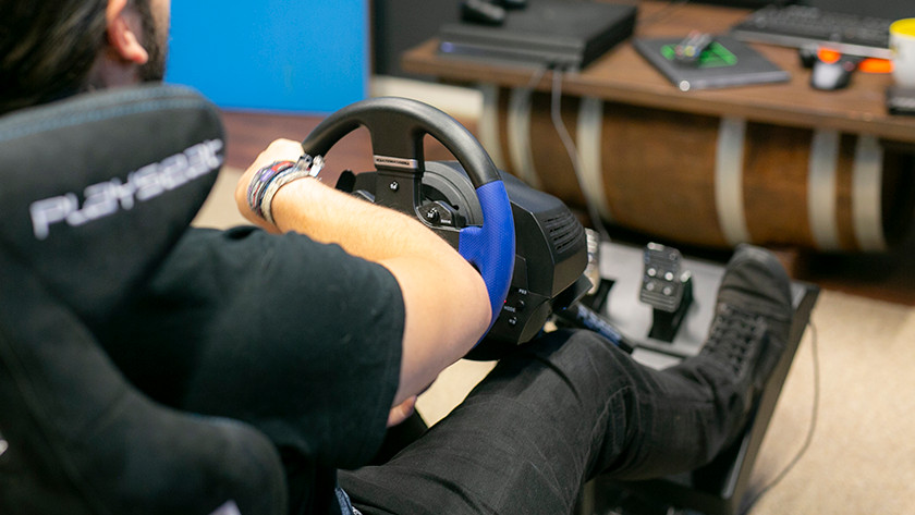 thrustmaster t150 rs racing wheel for playstation 4