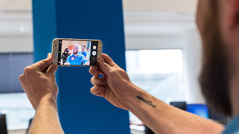 samsung a30s selfie camera