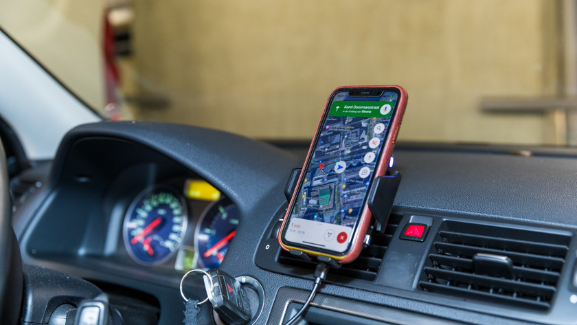 Telefoonhouder met draadloos opladen