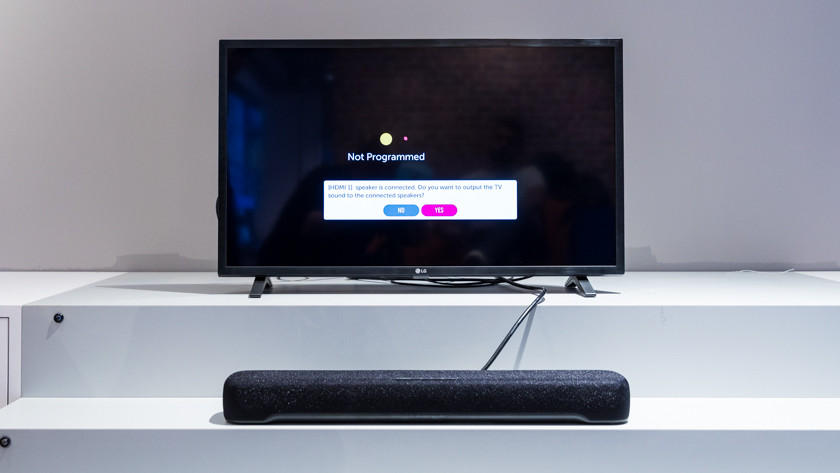 LG TV automatically recognizes the connected soundbar