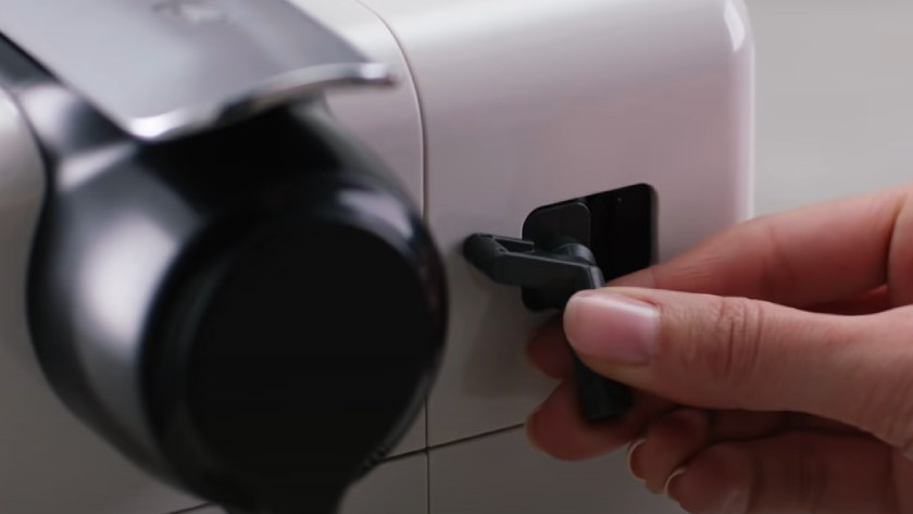 How do you descale your Nespresso Lattissima Touch? - Coolblue ...