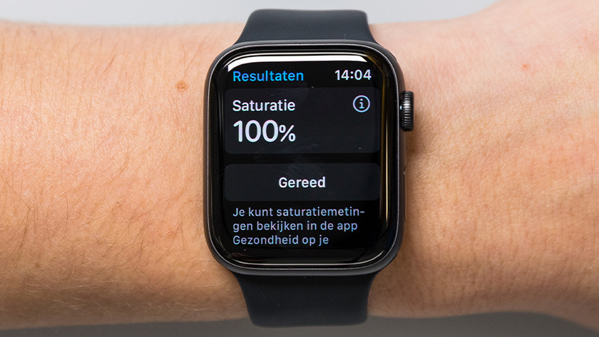 What does the saturation monitor on the Apple Watch do Coolblue