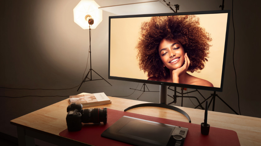 An OLED setup for image editing