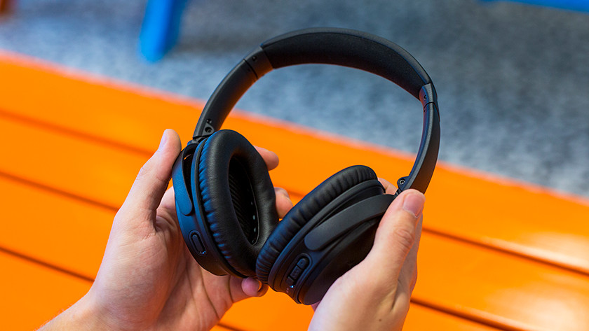 bose noise cancelling 700 vs quietcomfort 35 ii