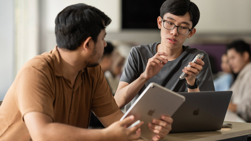 How do you choose a MacBook for school? - Coolblue - anything for a smile