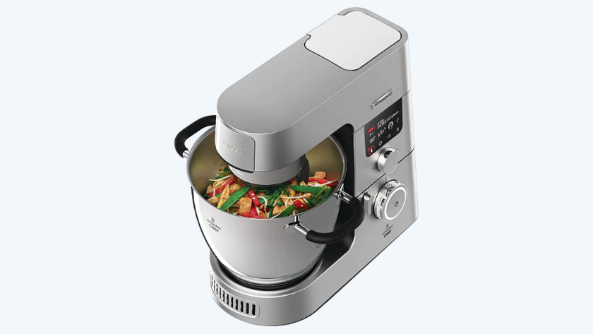 Steaming stand mixer