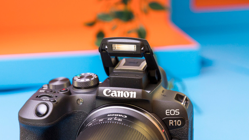 The built-in flash of the Canon EOS R10.