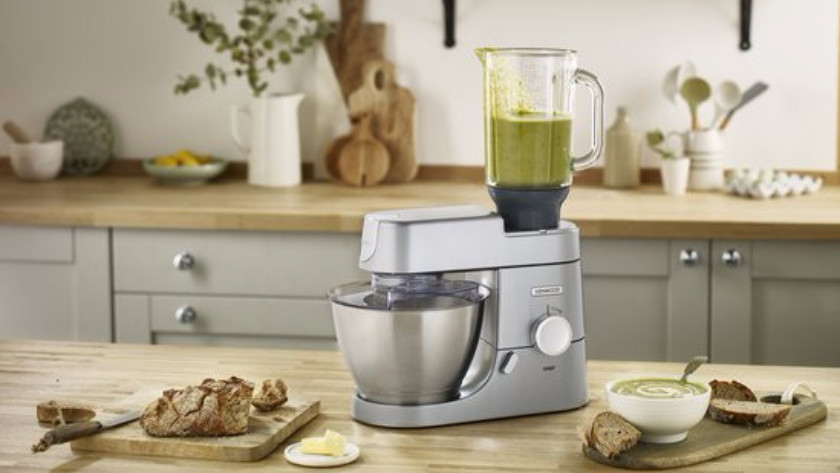 What is the difference between a stand mixer and a food processor