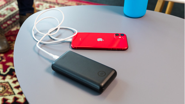 How do you choose the best iPhone power bank? - Coolblue - anything for a  smile