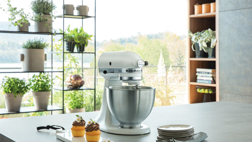 KitchenAid Classic Vs. KitchenAid Artisan Mixer Review 