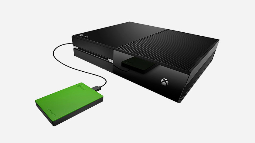 How do I expand the storage capacity of the Xbox One Coolblue