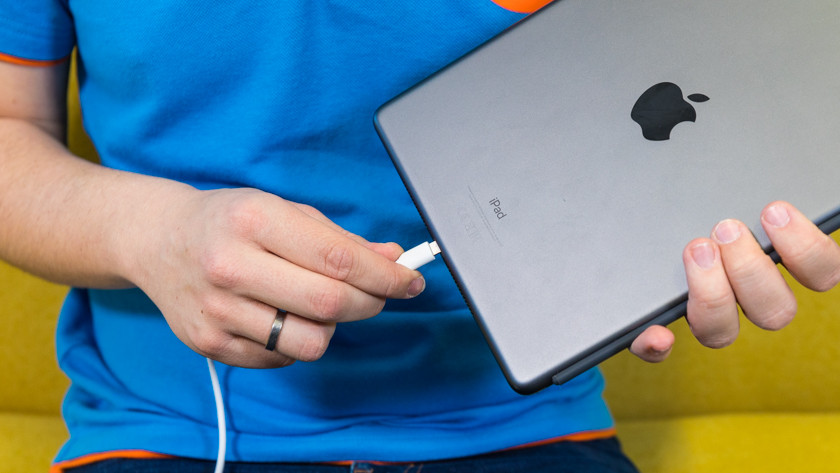 Sturen Faeröer renderen Hoe kies je een Apple iPad oplader? - Coolblue - alles voor een glimlach