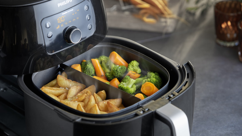 This is how you expand the possibilities of your airfryer - Coolblue -  anything for a smile