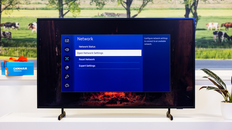 Samsung Smart TV: How to connect your television to the Internet