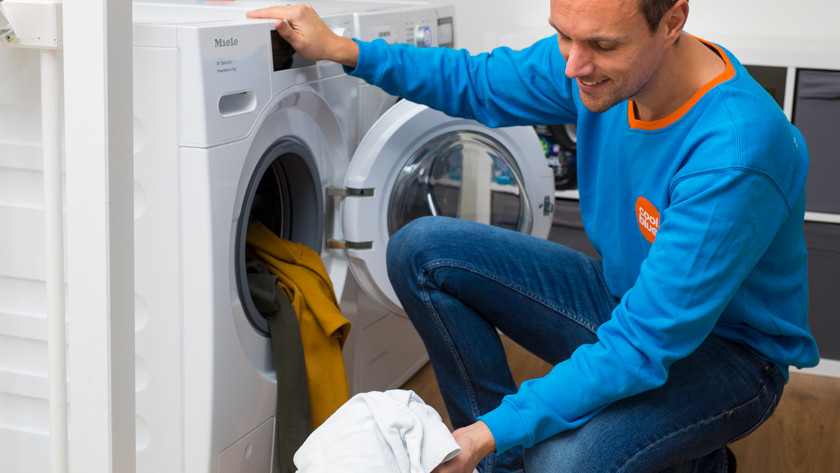 What's the difference between a washer dryer combination and a set