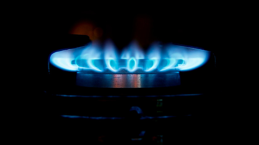 What colour should a gas flame be?