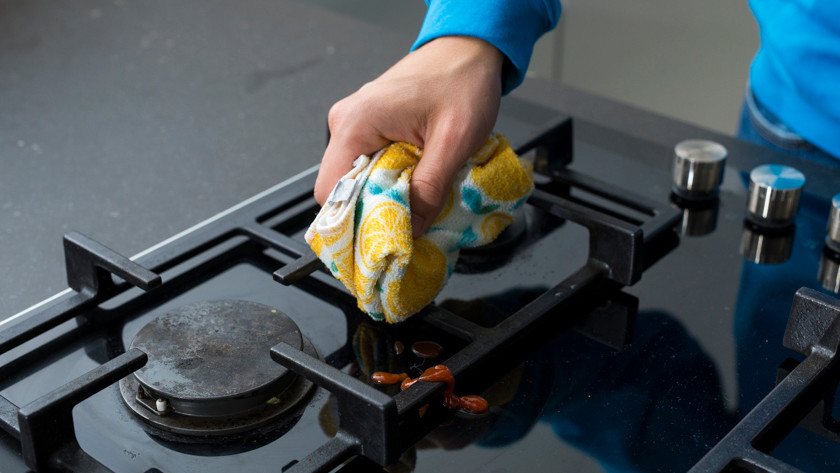 glas gaskookplaat schoonmaken