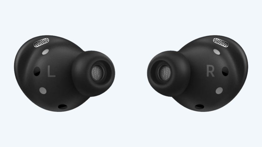 Samsung galaxy buds vs best sale jbl free