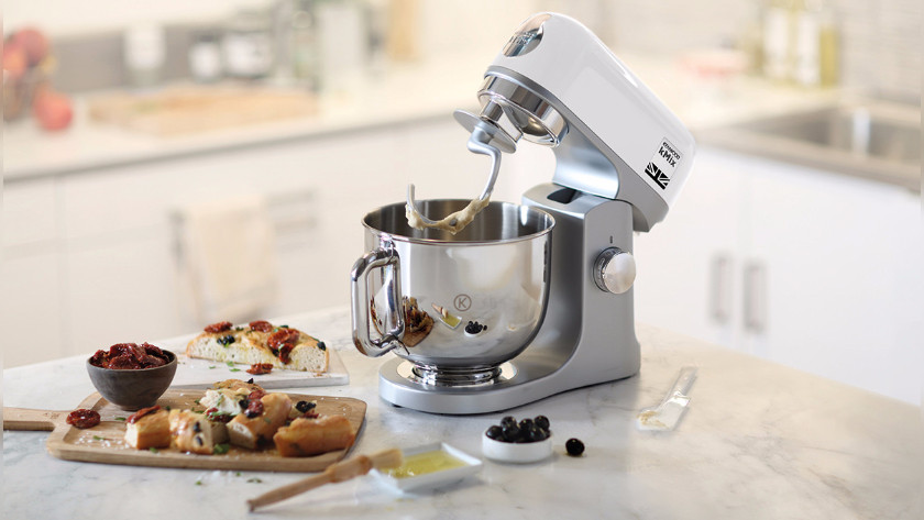 KitchenAid vs Kenwood: which stand mixer is right for you? 2023