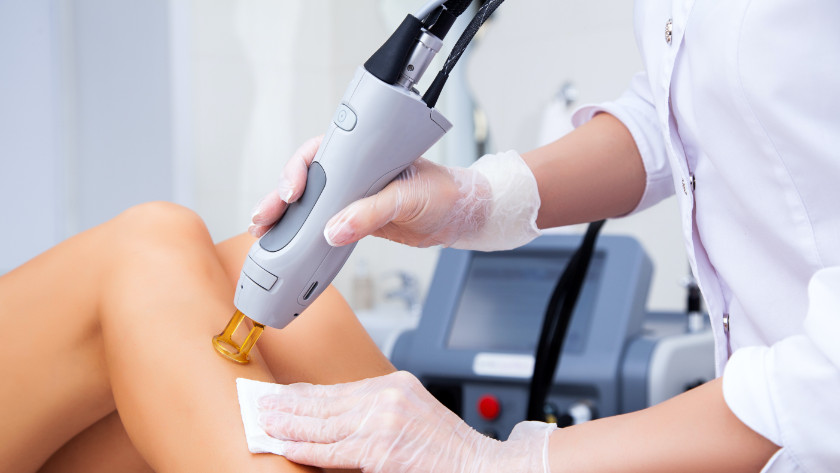 Ontharen Met Ipl Of Laser? Wat Is Beter? Lees Het Hier - Laser Ontharing Technologieën -SoCleanClinic.be thumbnail