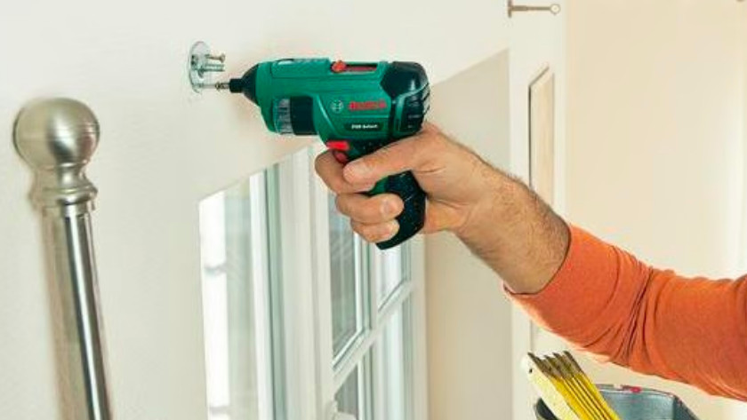 Impact driver best sale vs electric screwdriver