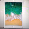 Apple iPad (2017) 32 GB Wifi Silver (Afbeelding 2 van 4)