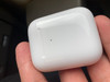 Apple AirPods 2 met draadloze oplaadcase (Afbeelding 11 van 11)