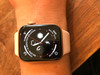 Apple Watch Series 5 44mm Space Gray Aluminium Zwarte Sportband (Afbeelding 33 van 35)