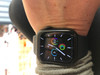 Apple Watch Series 5 40mm Space Gray Aluminium Zwarte Sportband (Afbeelding 26 van 35)